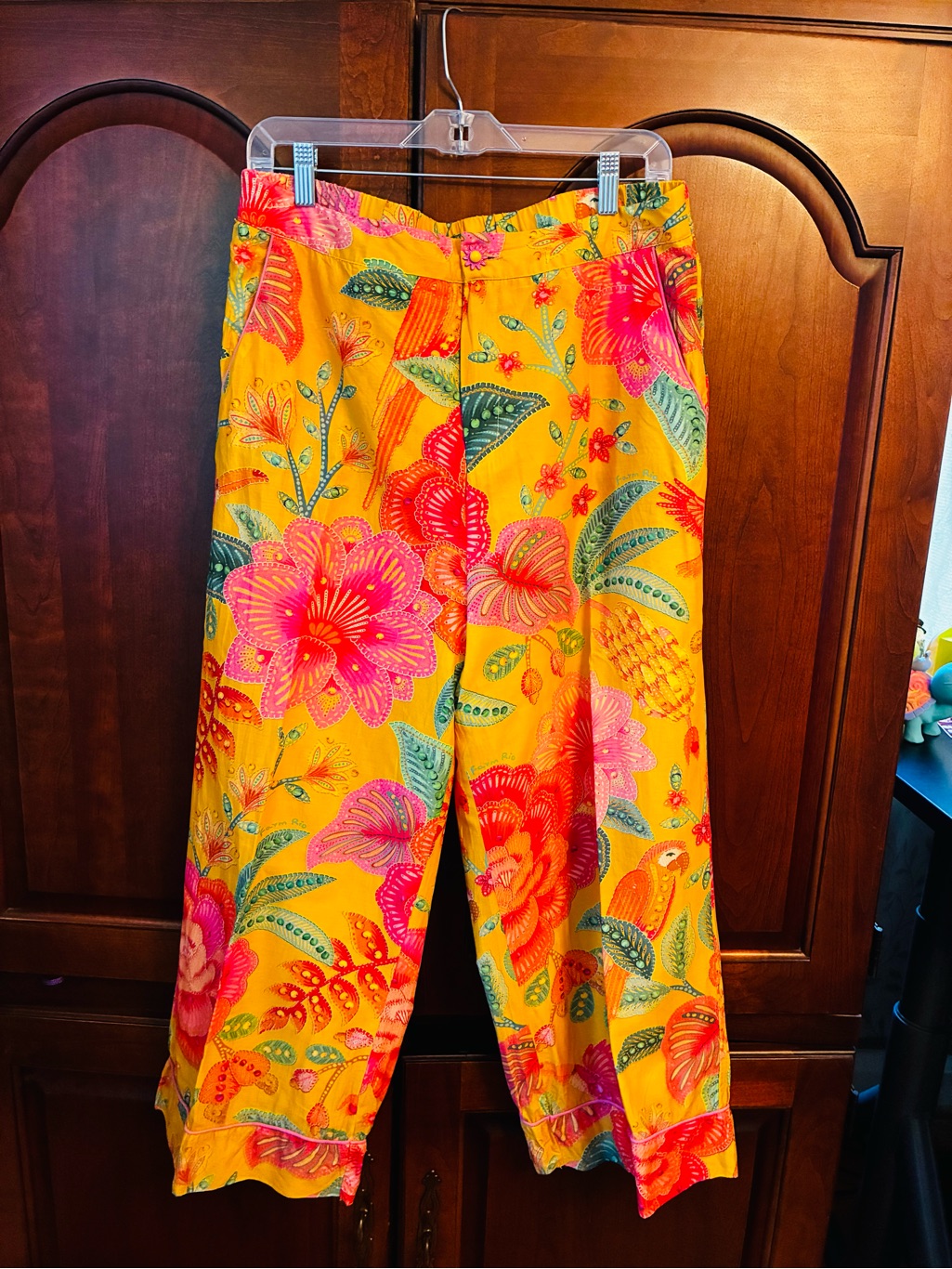 Farm Rio Women’s Bright Yellow Pink Floral Print Pants Large